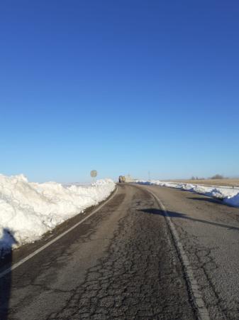 Imagen La Diputación recurre a medios externos ante las nevadas y heladas registradas en la última semana y reparte más de 600 toneladas de sal